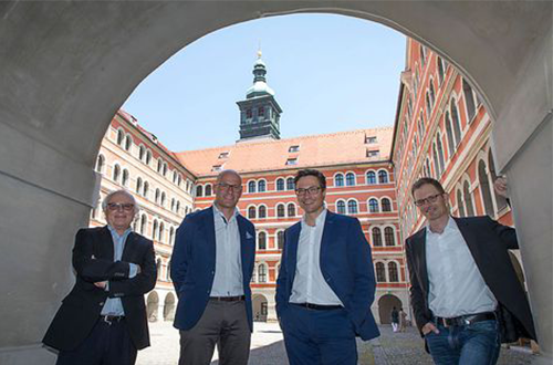 Gruppenfoto der "WeITblick" Diskussionsteilnehmer Martin Binder, Igo Huber, Gregor Reautschnig und Andreas Schwarz